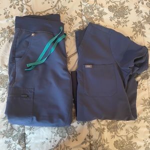 Figs limited edition Big Sky collection different sizes M bottom S top